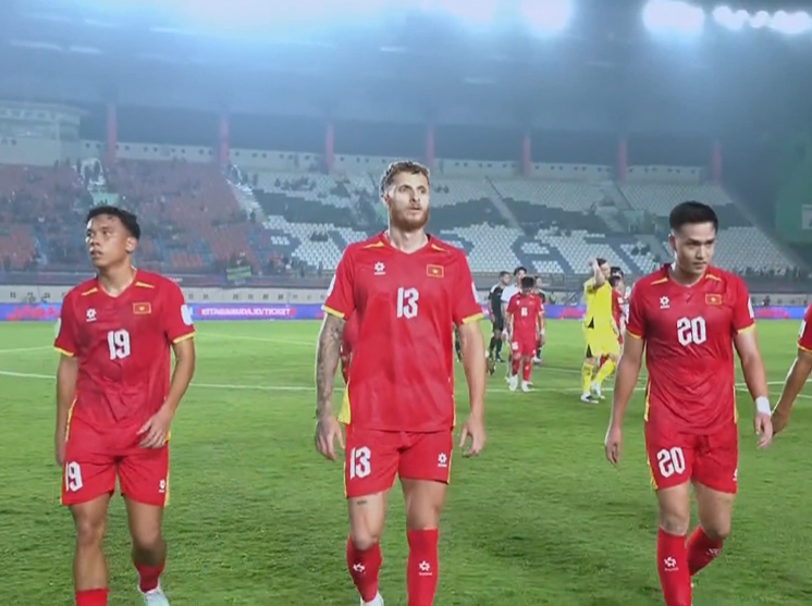 ĐT Việt Nam thắng 1-0 Philppines: Những vấn đề của ông Kim Sang Sik - Ảnh 2.