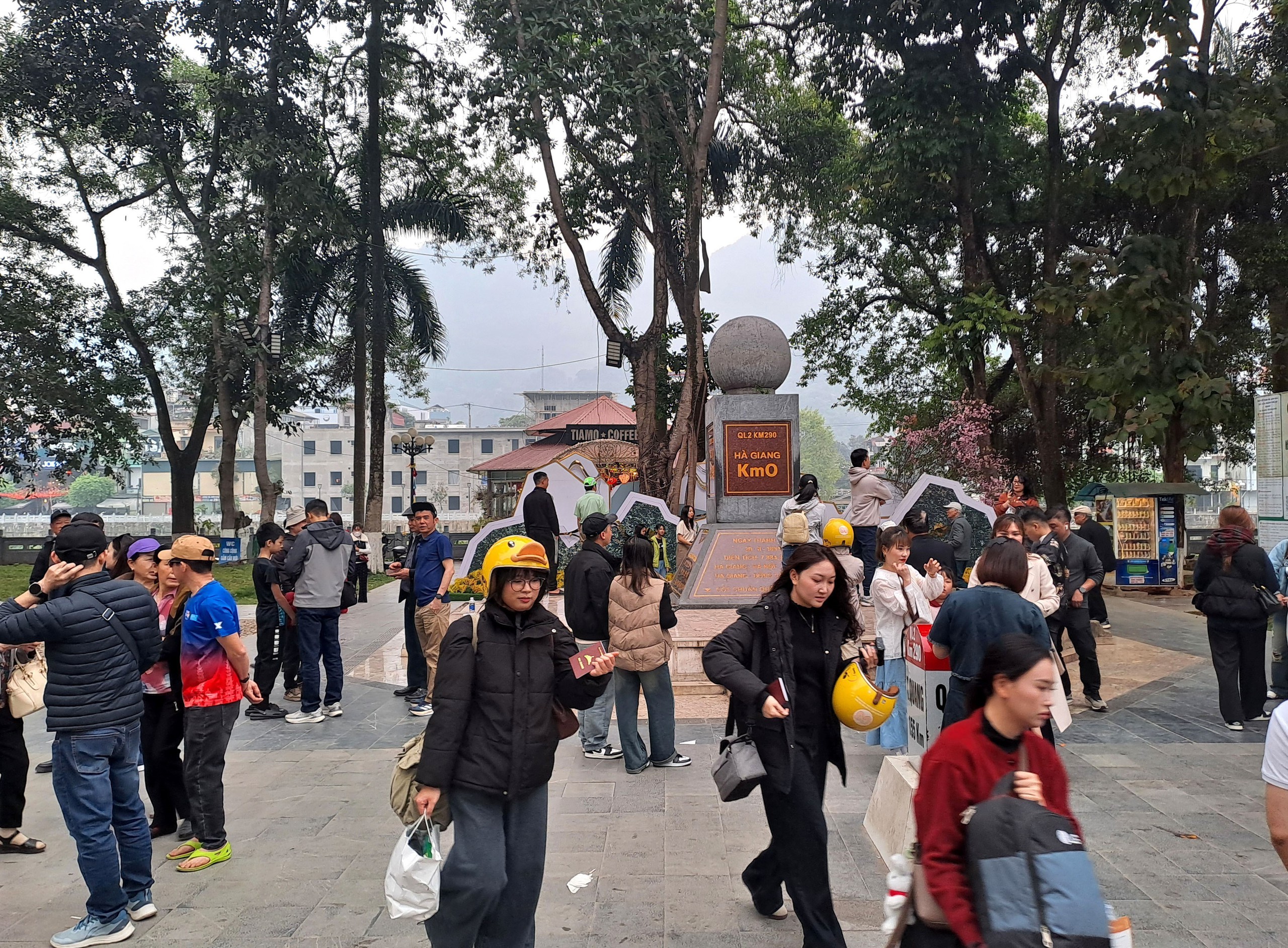 Khám phá cao nguyên đá