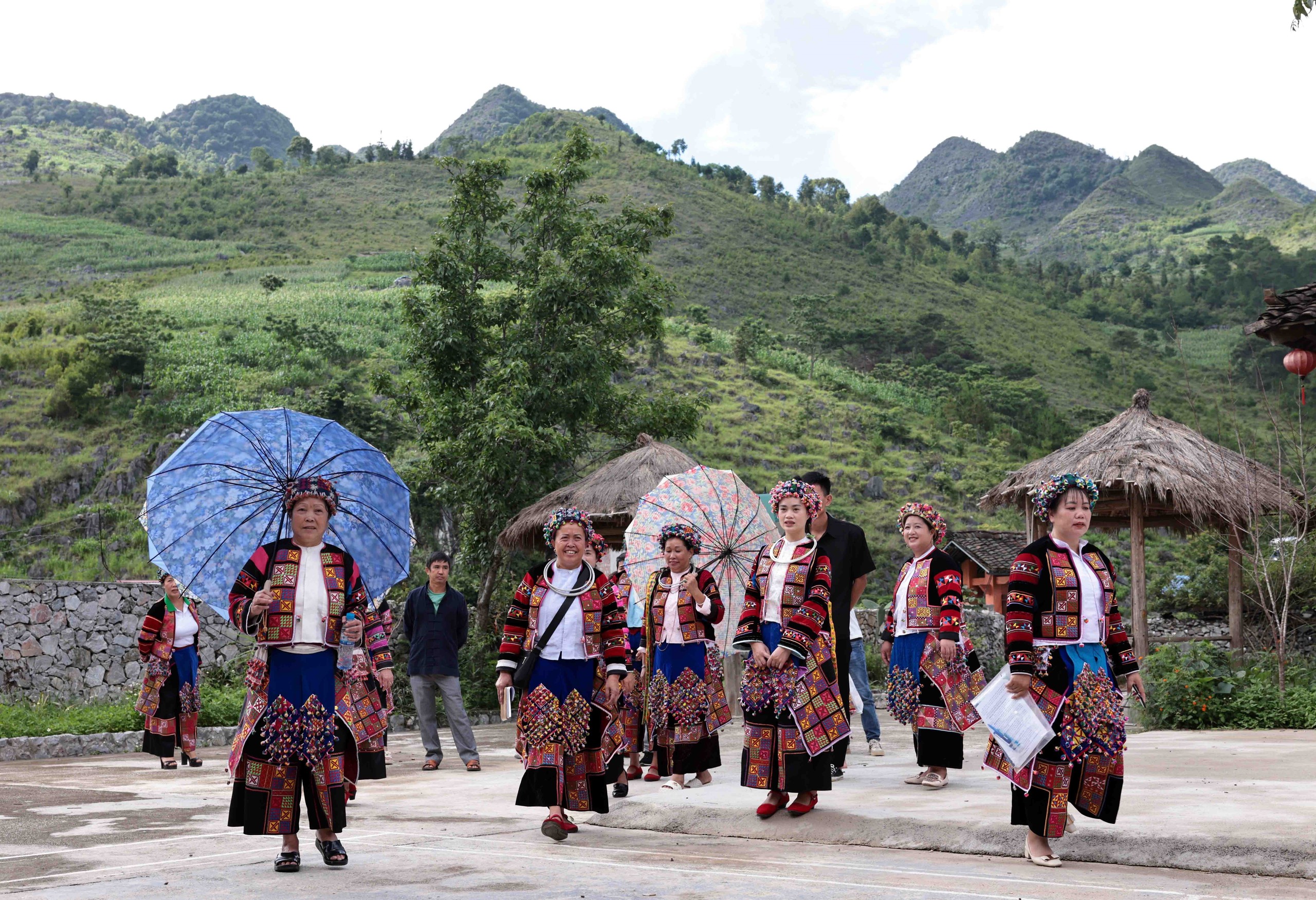 Trang phục truyền thống người Lô Lô