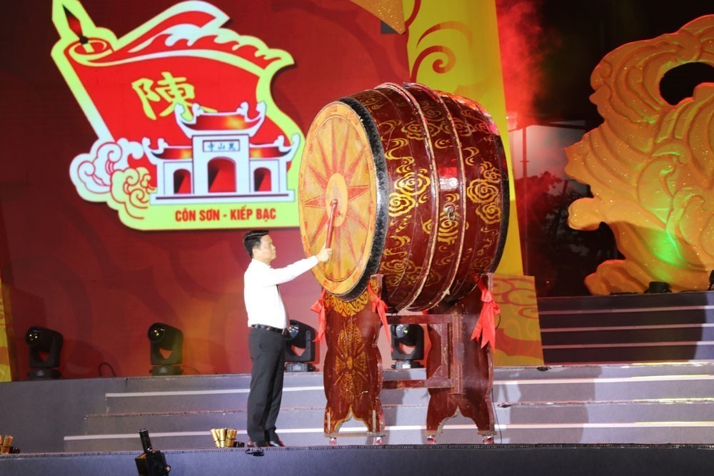 Phó Thủ tướng Lê Tiến Châu dự khai hội Côn Sơn, Kiếp Bạc mùa Thu 2026 - Ảnh 3. Phó Thủ tướng Lê Tiến Châu dự khai hội Côn Sơn, Kiếp Bạc mùa Thu 2026 - Ảnh 3.