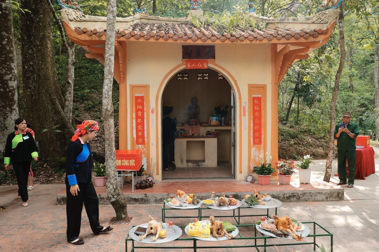Chợ Phong lưu Khau Vai