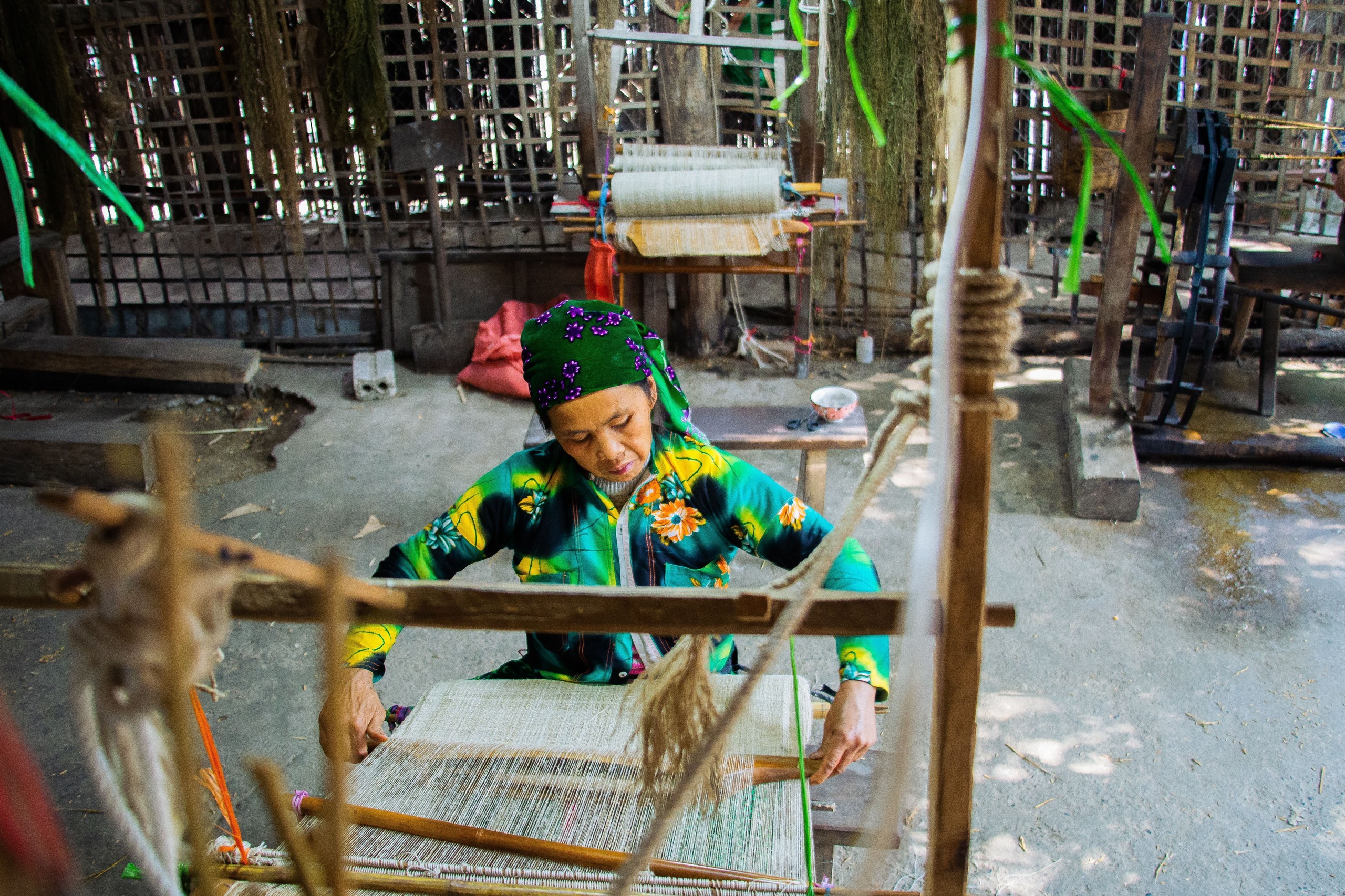 Nghề dệt lanh truyền thống của người Mông ở Lùng Tám