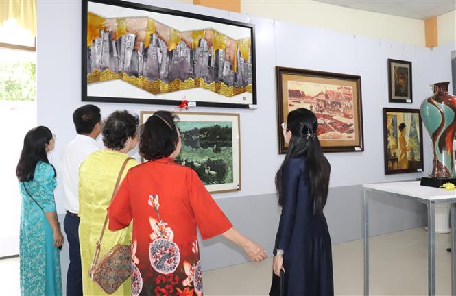 Gìn giữ bản sắc và cảm xúc nghệ thuật trong thời đại số - Ảnh 1. Gìn giữ bản sắc và cảm xúc nghệ thuật trong thời đại số - Ảnh 1.