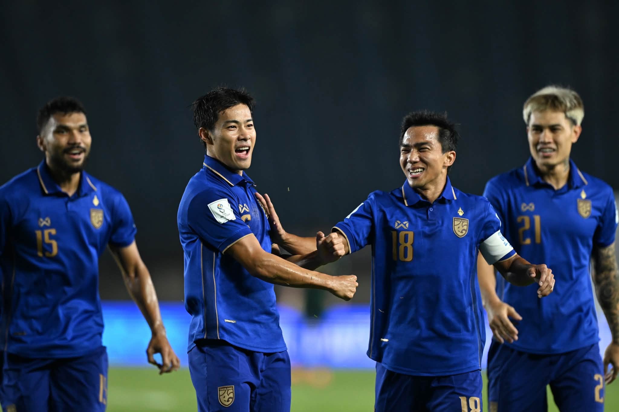 HLV Thái Lan: 'Tôi nghĩ chúng tôi chơi tốt hơn đội tuyển Việt Nam' - Ảnh 2. HLV Thái Lan: 'Tôi nghĩ chúng tôi chơi tốt hơn đội tuyển Việt Nam' - Ảnh 2.