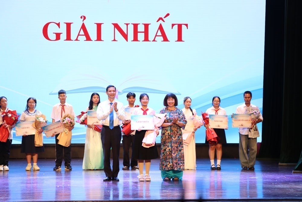 Cuộc thi kể chuyện theo sách: Lan tỏa tình yêu lịch sử, văn hóa đất Cảng - Ảnh 1. Cuộc thi kể chuyện theo sách: Lan tỏa tình yêu lịch sử, văn hóa đất Cảng - Ảnh 1.