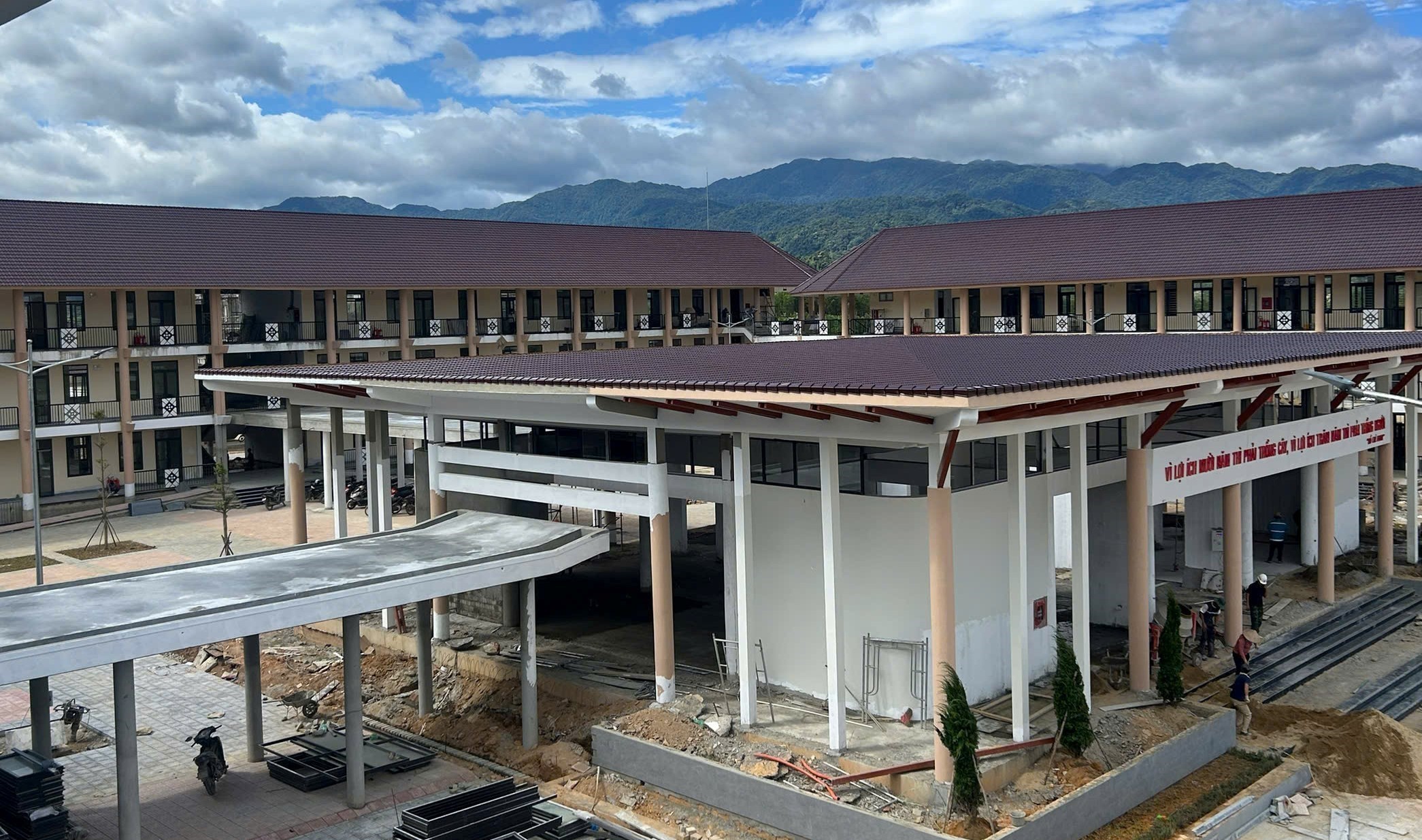 Trường nội trú liên cấp tại A Lưới - ảnh 11