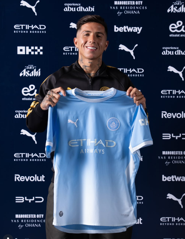 Enzo Fernandez khiến CĐV Chelsea nổi giận sau phát biểu gây tranh cãi về Man City - Ảnh 1. Enzo Fernandez khiến CĐV Chelsea nổi giận sau phát biểu gây tranh cãi về Man City - Ảnh 1.