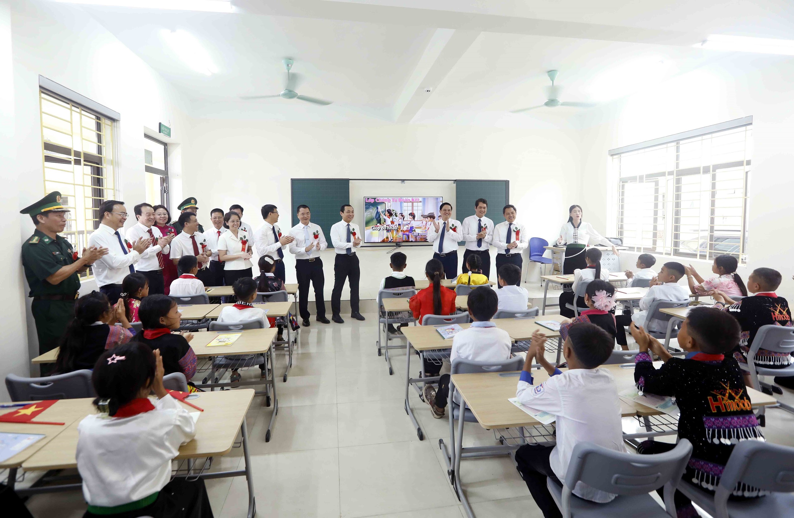 Trường nội trú mới tại khu vực biên giới - ảnh 5