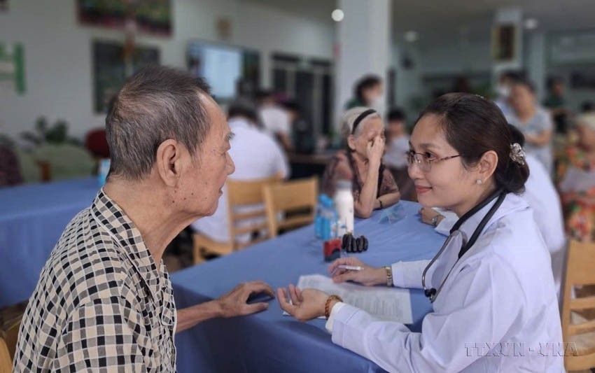 Người cao tuổi Việt Nam