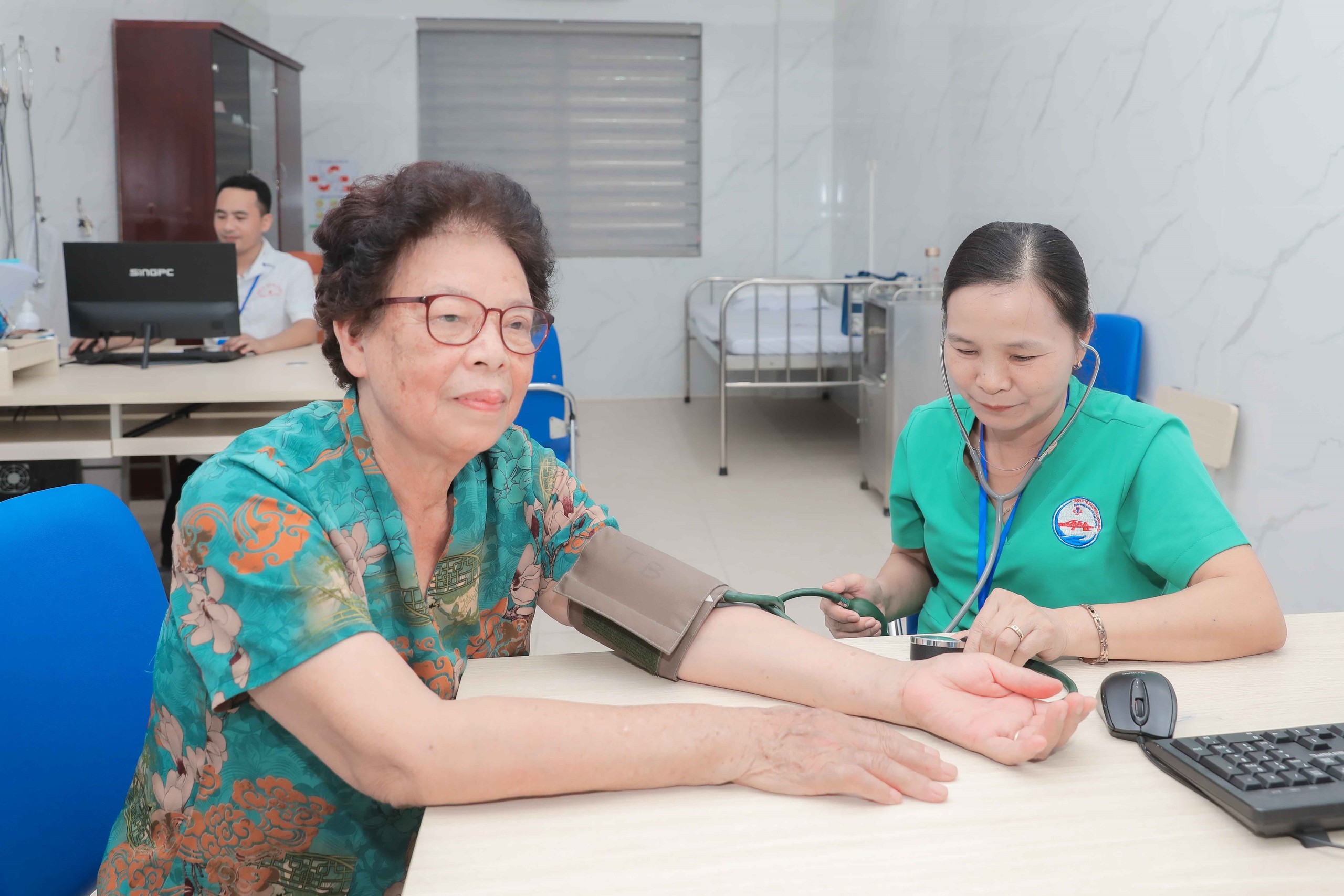 Chăm sóc sức khỏe ban ngày cho người cao tuổi