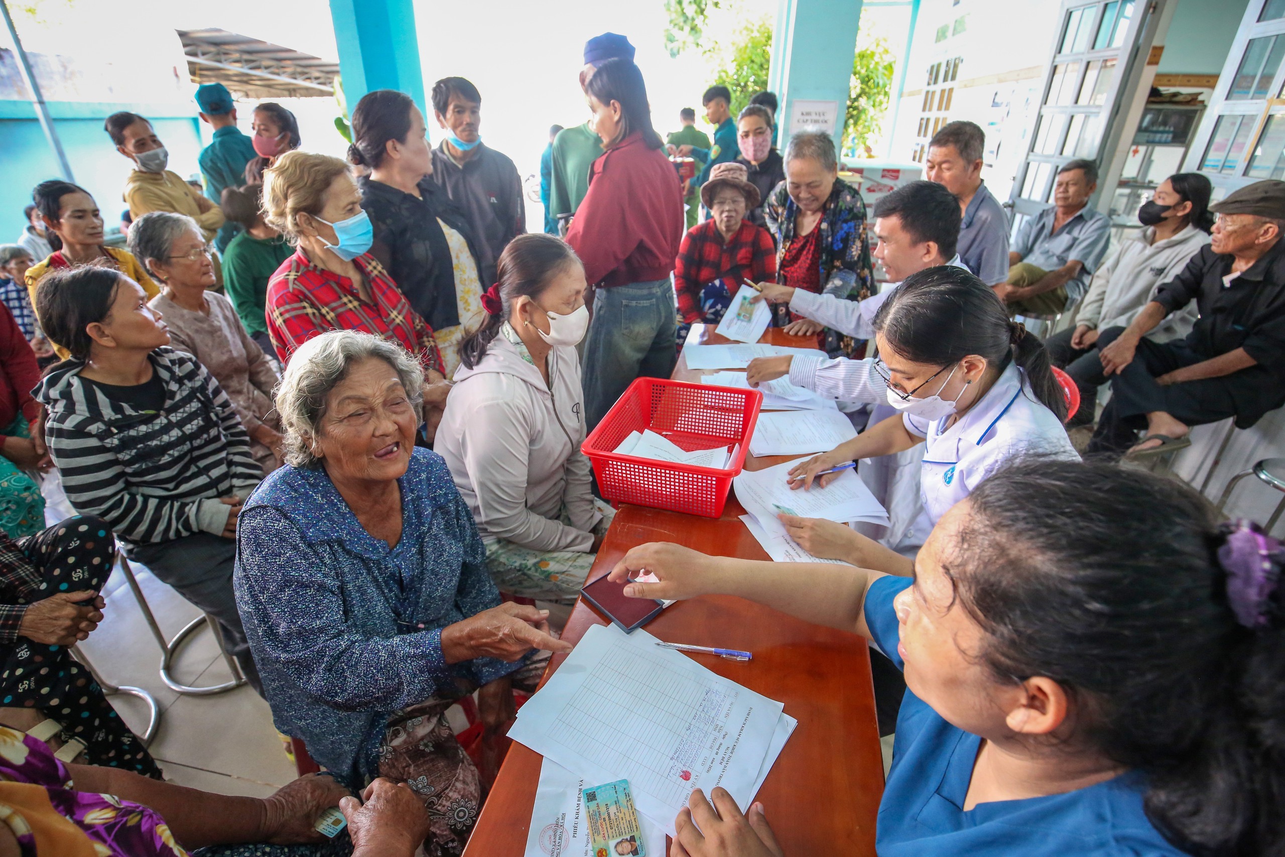 Chăm sóc sức khỏe nhân dân vùng biên