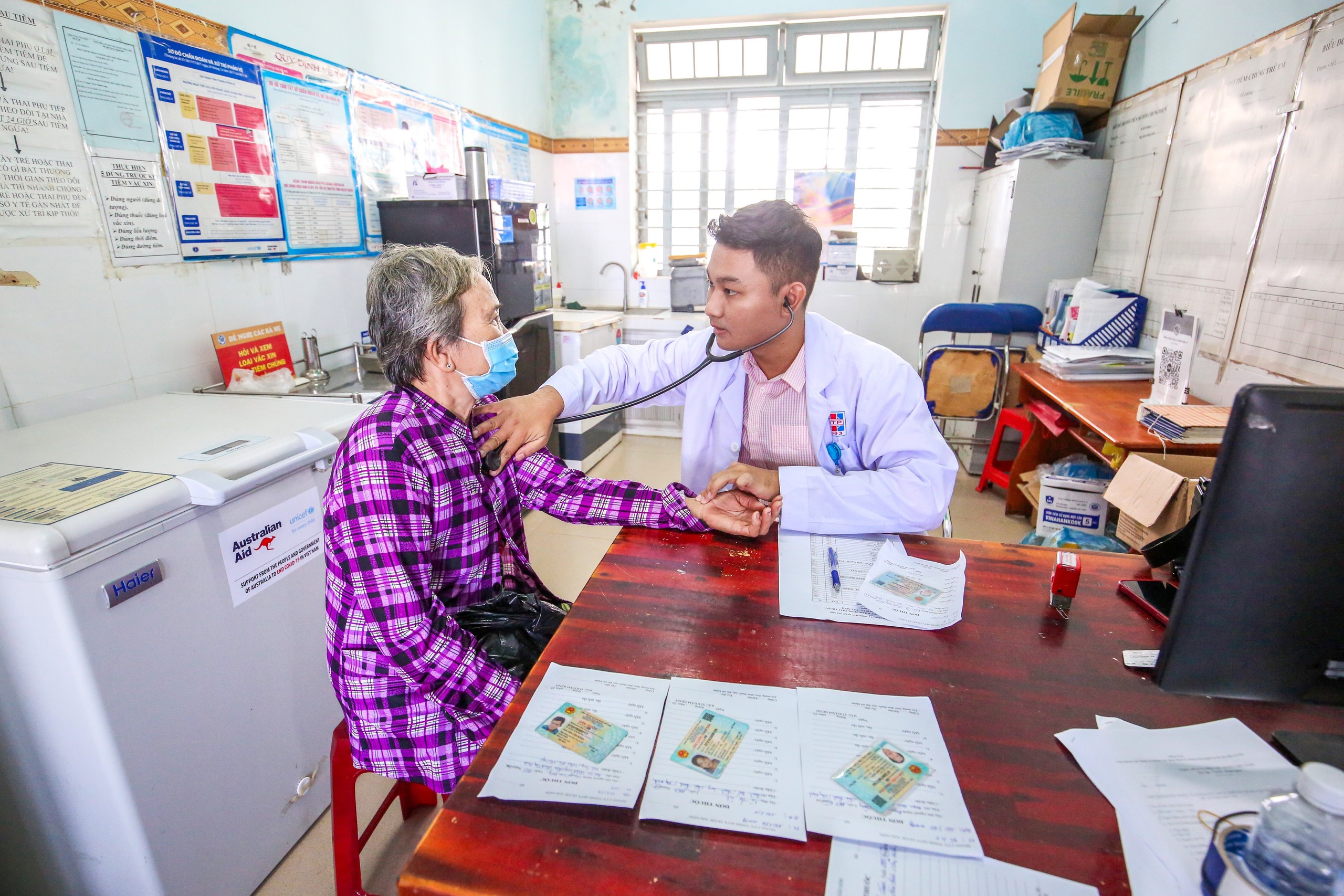Chăm sóc sức khỏe nhân dân vùng biên