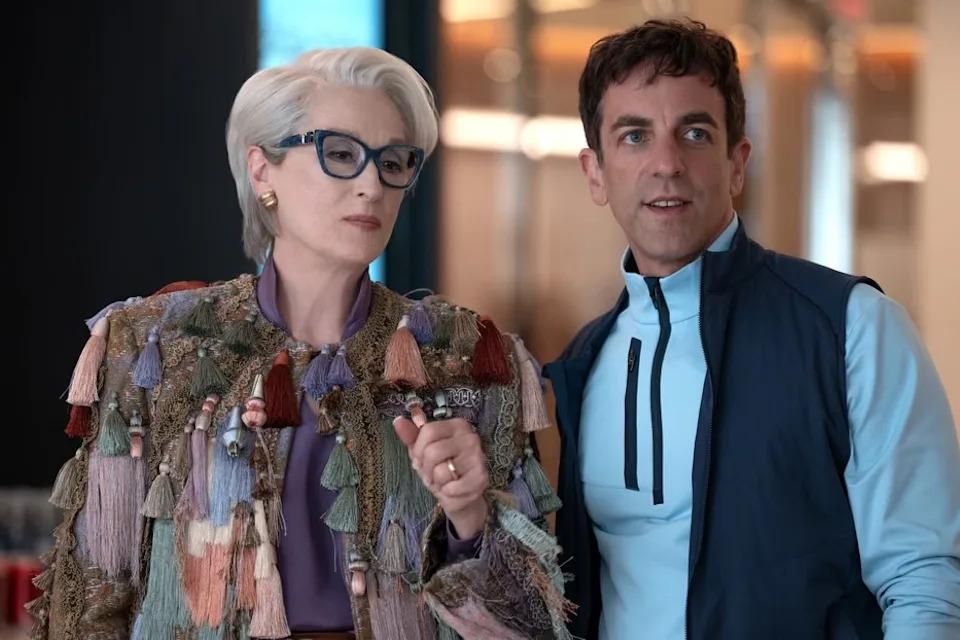 "Tủ đồ" The Devil Wears Prada 2 lên sàn đấu giá: Khi thời trang bước ra khỏi màn ảnh để làm việc thiện - Ảnh 2. "Tủ đồ" The Devil Wears Prada 2 lên sàn đấu giá: Khi thời trang bước ra khỏi màn ảnh để làm việc thiện - Ảnh 2.