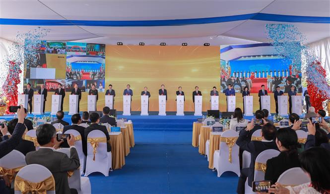 Hà Nội lấy ý kiến quy hoạch phân khu đô thị sông Hồng, cụ thể hóa tầm nhìn 100 năm - Ảnh 4.