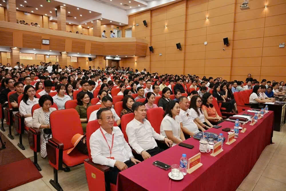 30 GIÂY CHỌN CHUYÊN KHOA: BỐC ĐỒNG HAY TÍCH LŨY CẢ 6 NĂM? - Ảnh 1.