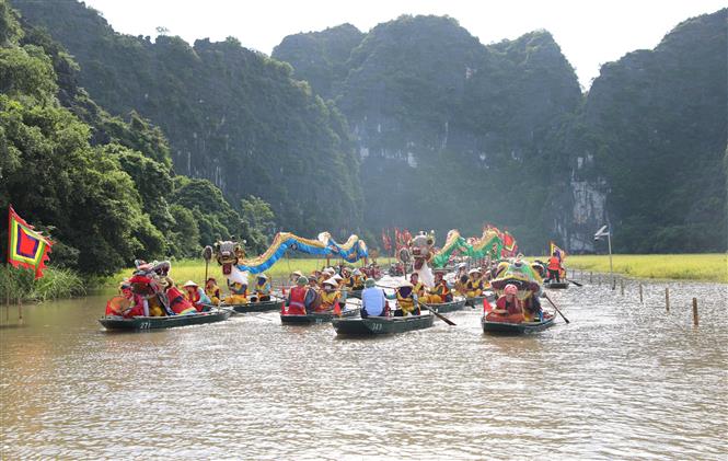 Bảo vệ lâu dài các giá trị nổi bật toàn cầu của di sản Tràng An - Ảnh 2. Bảo vệ lâu dài các giá trị nổi bật toàn cầu của di sản Tràng An - Ảnh 2.