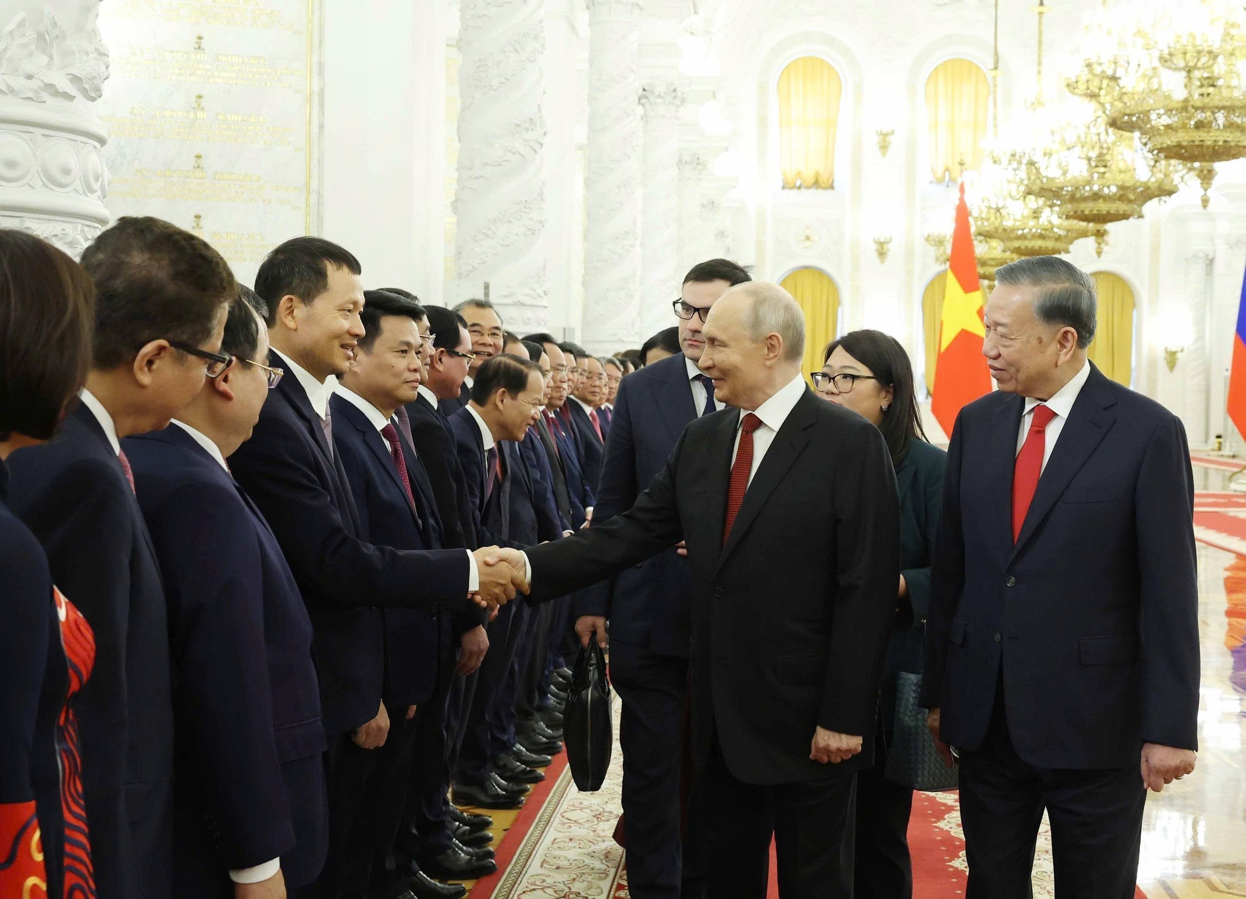 Tổng thống Liên bang Nga Vladimir Putin chủ trì Lễ đón Tổng Bí thư, Chủ tịch nước Tô Lâm  - Ảnh 1.
