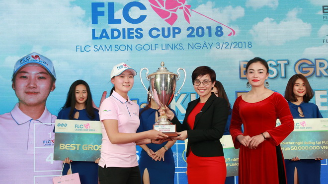 Golf thủ 17 tuổi người Hàn Quốc vô địch giải FLC Ladies Cup 2018