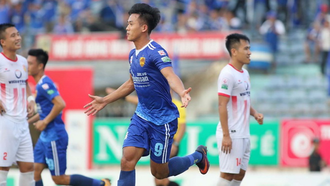 Video clip highlights bàn thắng Quảng Nam 5-2 Nam Định: Minh Tuấn hat-trick, chủ nhà bùng nổ