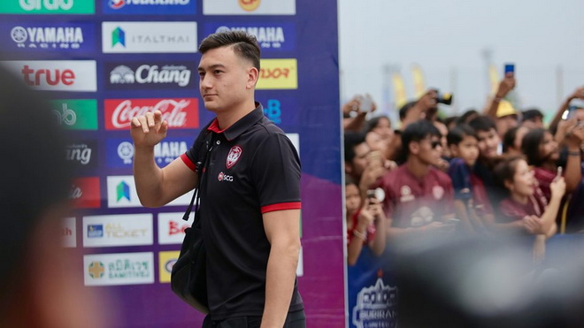 Xuân Trường đối đầu Văn Lâm hơn 6 phút tại Thai League 
