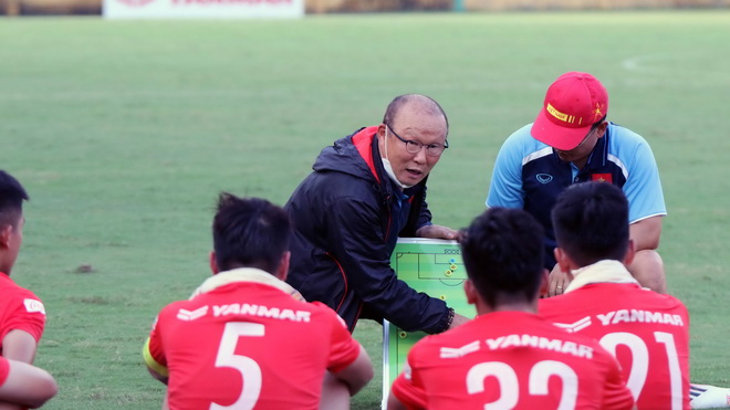 bóng đá Việt Nam, tin tức bóng đá, bong da, tin bong da, U22 VN, Park Hang Seo, U22 Việt Nam giải tán, Tuyết Dung, Huỳnh Như, VFF, VPF, Cup quốc gia, V League