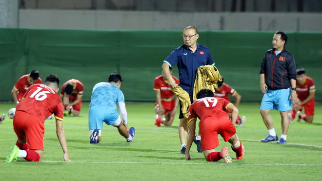 Việt Nam vs Trung Quốc: HLV Park Hang Seo chốt đội hình