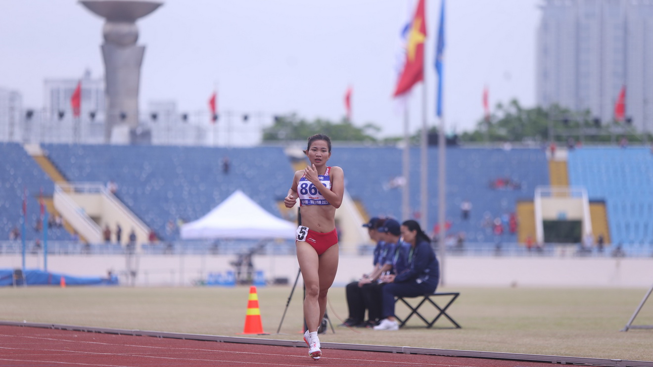 TRỰC TIẾP SEA Games 14/5 (VTV6, VTV5): Nguyễn Thị Oanh giành HCV 1500m nữ