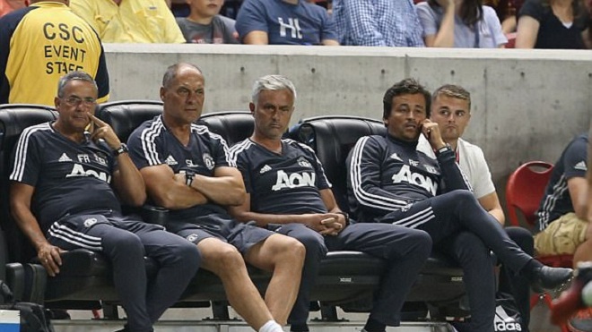 Mourinho: 'Thẻ đỏ của Valencia quá nặng. Bàn thắng của Lukaku chỉ là tiểu tiết'