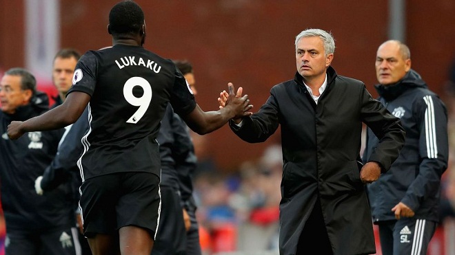 Lukaku chưa nghỉ phút nào mùa này, Mourinho vẫn đưa ra tuyên bố khó tin