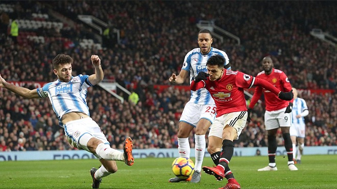 ĐIỂM NHẤN M.U 2-0 Huddersfield: Alexis Sanchez mở tài khoản, Mourinho răn đe Pogba
