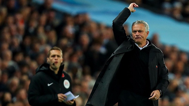 Mourinho tỵ nạnh về lịch thi đấu của Man City, chê mọi người chỉ nhìn vào các thống kê