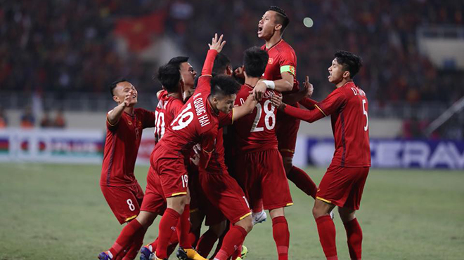 Thắng Malaysia và vô địch, CĐV vỡ òa, gọi Việt Nam là ‘Vua Đông Nam Á’