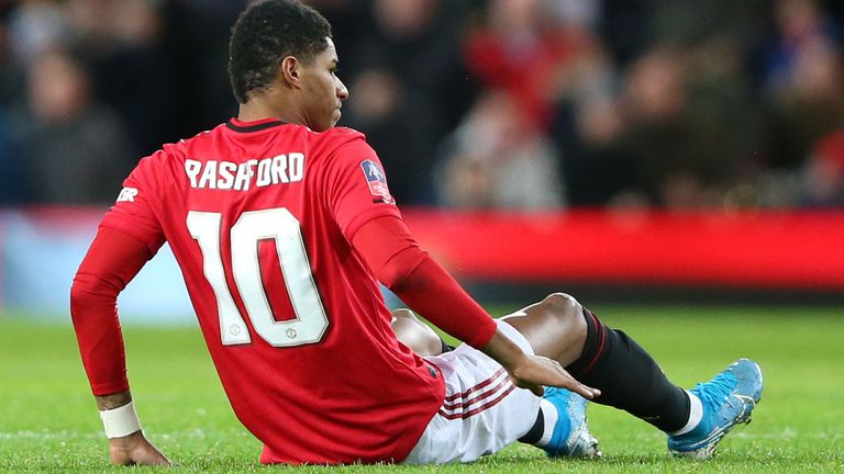 Bóng đá hôm nay 4/12: ‘Messi đã bị lừa’. MU đứng trước nguy cơ mất Rashford