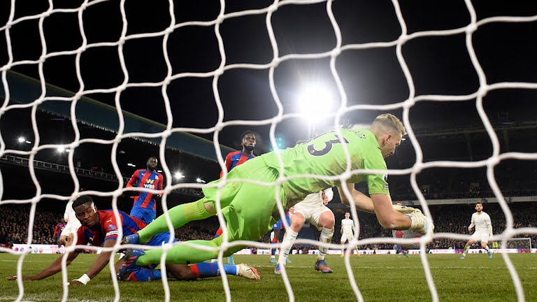 Crystal Palace 0-0 Man City: Thày trò Guardiola sảy chân trong cuộc đua vô địch