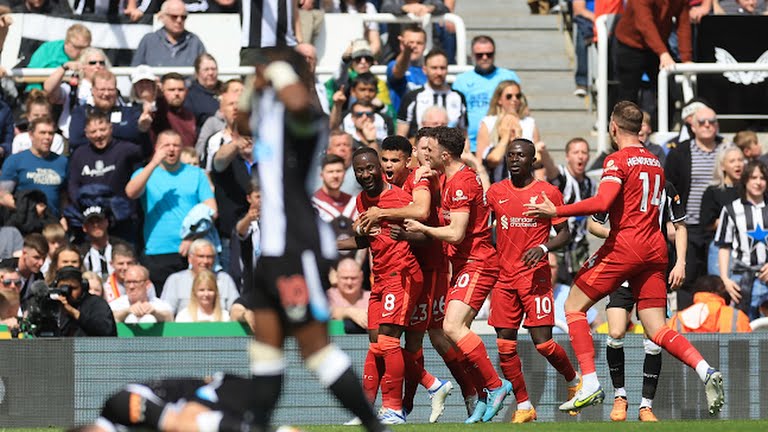 Liverpool 1-0 Newcastle: Liverpool tạm chiếm ngôi đầu của Man City
