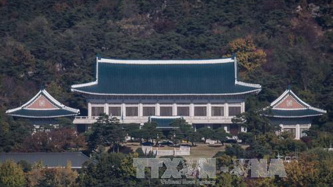 Nỗ lực thành lãnh đạo gần dân, ông Moon Jae-in không ở Dinh Tổng thống