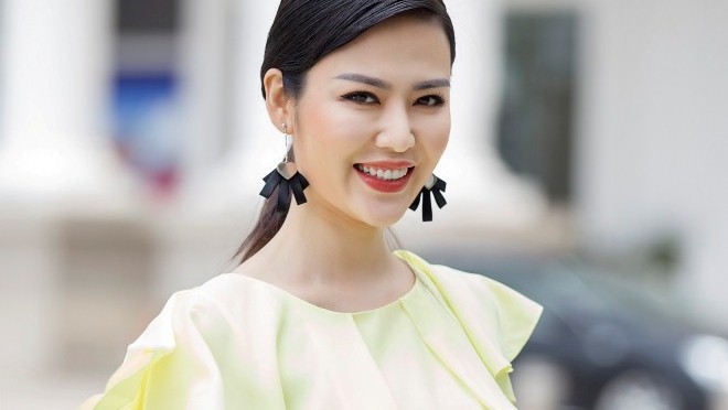 Hoa hậu Thu Thủy: Trung niên... khoe dáng nuột nà 