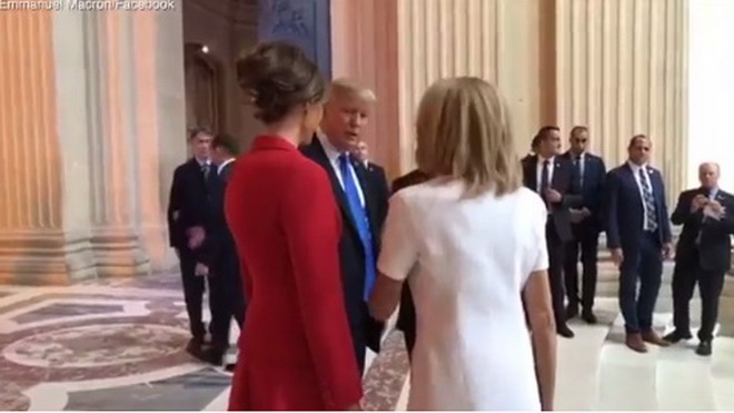 Tổng thống Trump khen Đệ nhất Phu nhân Pháp Brigitte Macron 'tuyệt đẹp'