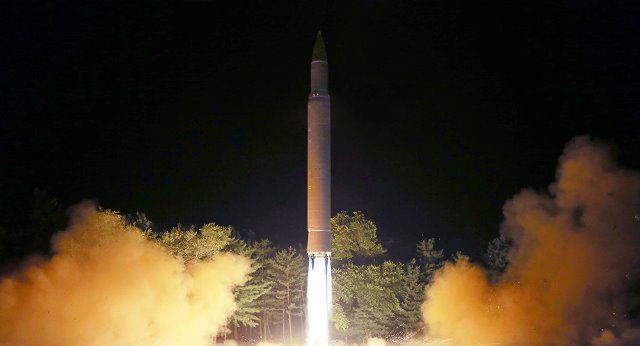 Quân đội Hàn Quốc: Triều Tiên vừa phóng 3 quả tên lửa đạn đạo
