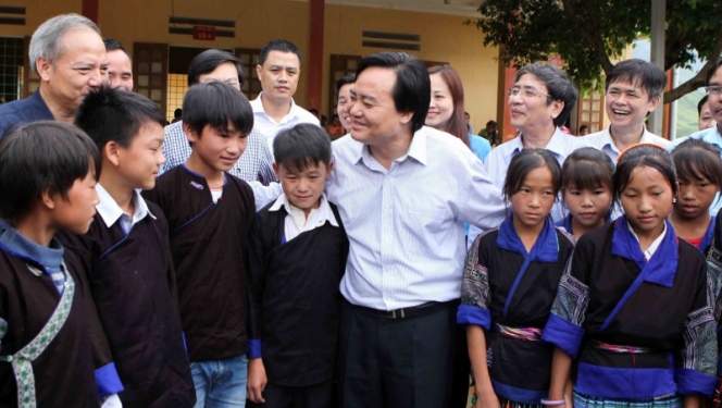 Bộ trưởng GD&ĐT Phùng Xuân Nhạ gửi thư chúc mừng thầy cô giáo ngày Nhà giáo Việt Nam 20/11