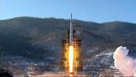 Nhà lãnh đạo Triều Tiên ra lệnh phát triển tên lửa lớn chưa từng có