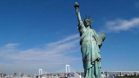 Tượng nữ thần Tự do Mỹ mở cửa trở lại sau khi đóng cửa do không có tiền hoạt động