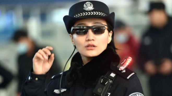 'Siêu' kính râm giúp cảnh sát phát hiện tội phạm trong nháy mắt