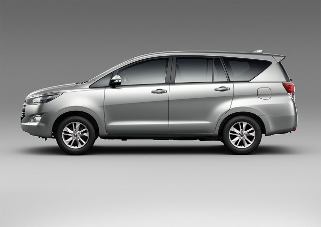 Toyota khuyến mại mùa hè cho Innova