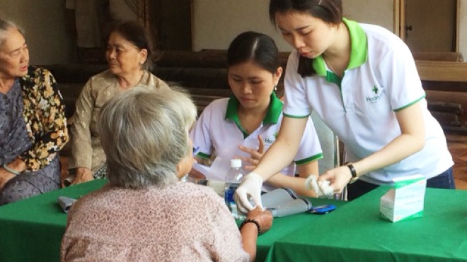 Bệnh viện Hoàn Mỹ Cửu Long tổ chức khám bệnh từ thiện ở Tiền Giang