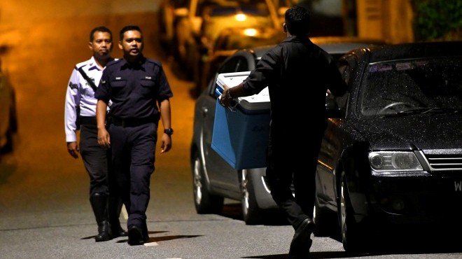 Cảnh sát Malaysia thu giữ 72 bao tải tiền, 284 túi xách hàng hiệu từ nhà cựu Thủ tướng Najib Razak