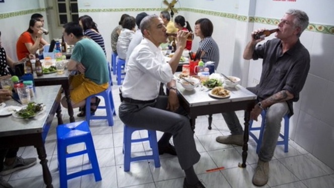 Cựu Tổng thống Mỹ Obama: 'Đây là cách tôi sẽ nhớ về đầu bếp Anthony Bourdain'