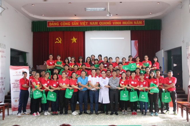 Bệnh viện đa khoa Hoàn Mỹ Cửu Long tập huấn sơ cấp cứu cho tình nguyện viên chữ thập đỏ Việt Nam