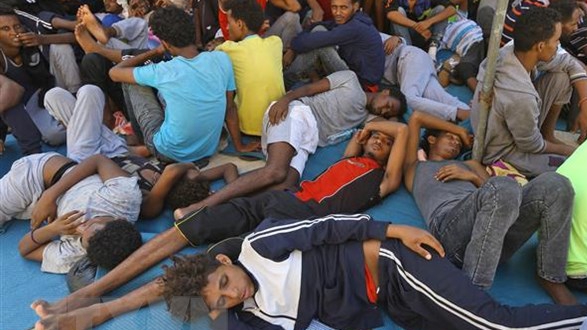 Hơn 100 người di cư chết ngoài khơi Libya do thuyền cao su chìm
