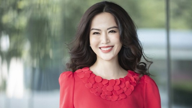Hoa hậu Thu Thủy 'khoe' vẻ đẹp bất chấp tuổi tác